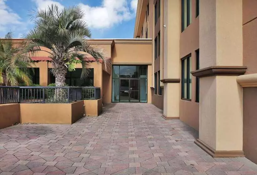 호텔 Ramada By Wyndham Jacksonville I 95 By Butler Blvd