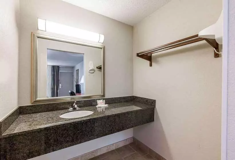 호텔 Ramada By Wyndham New Iberia