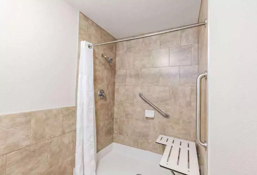 호텔 Ramada By Wyndham New Iberia