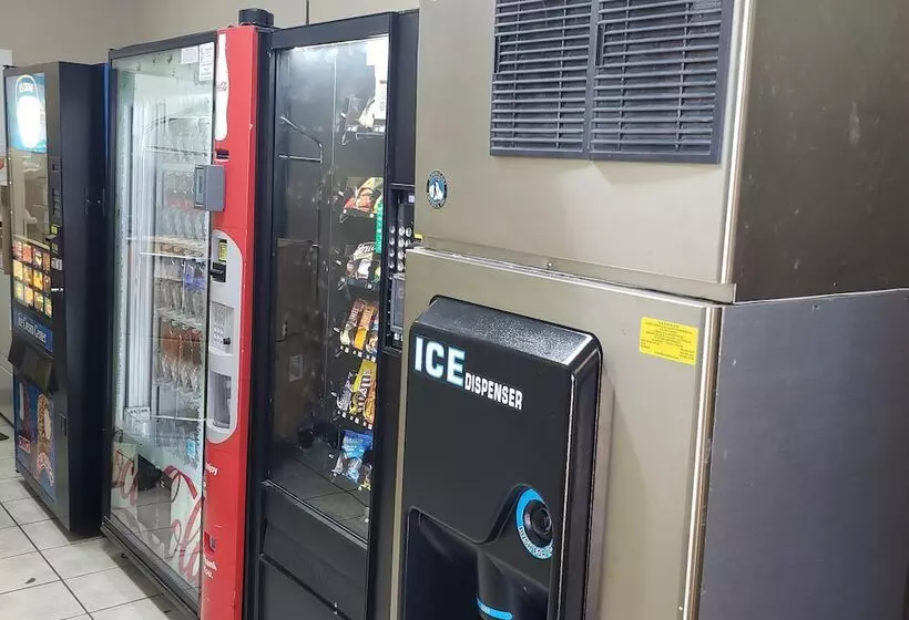 호텔 Red Roof Inn Terrell