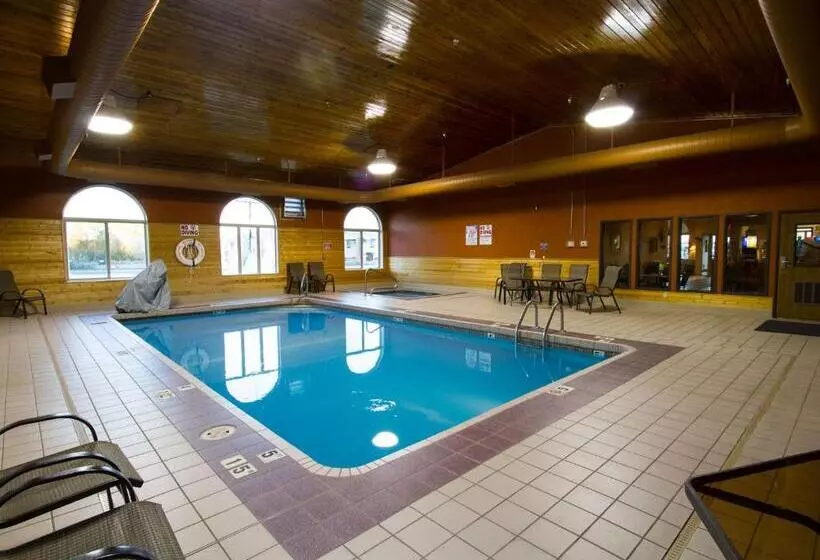 Miles City Hotel & Suites