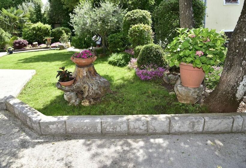 Apartment Blumen Oase