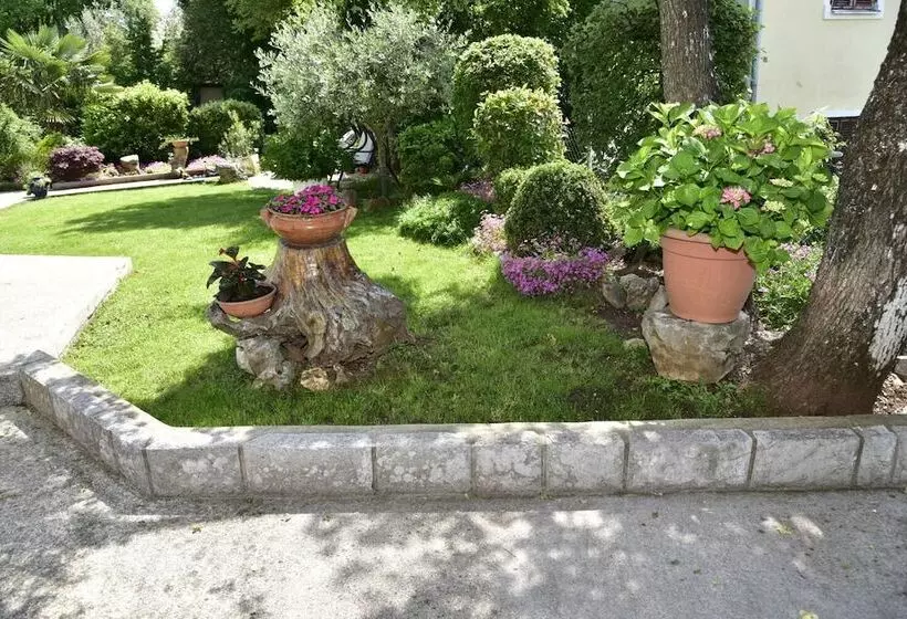 Apartment Blumen Oase