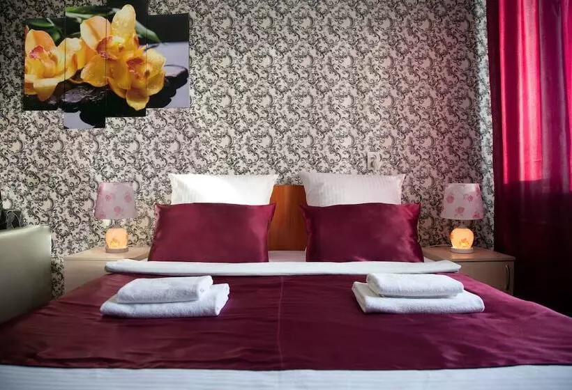 Apartments 5 Zvezd Vozle Tsentralnoy Ploshchadi