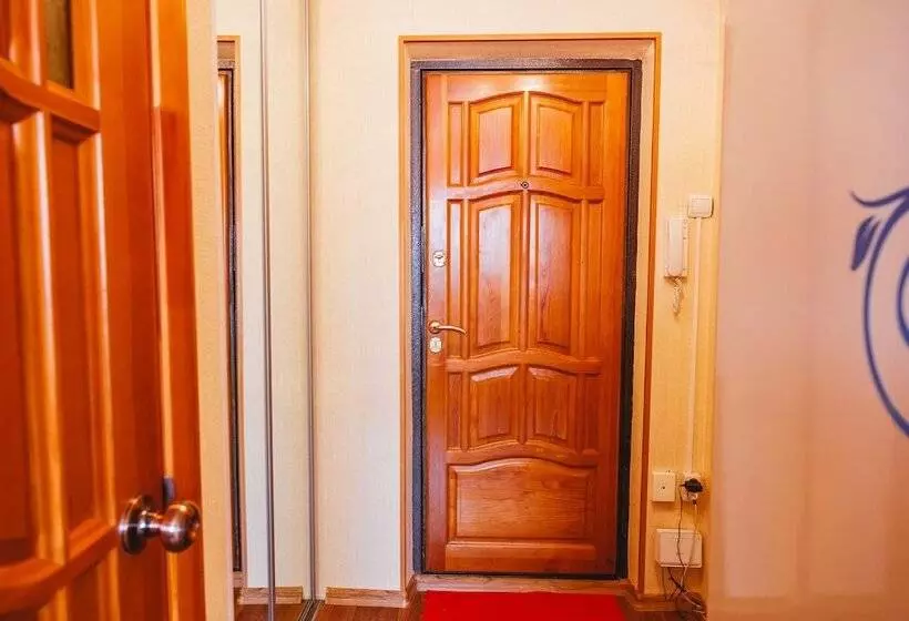 Apartments 5 Zvezd Vozle Tsentralnoy Ploshchadi