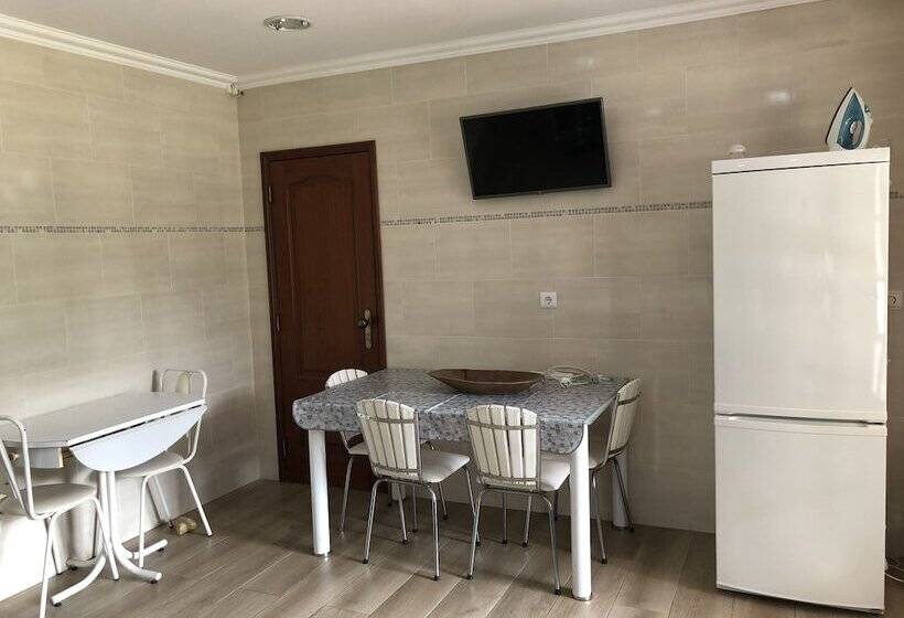 Aroeira’s Paradise Villa With Pool