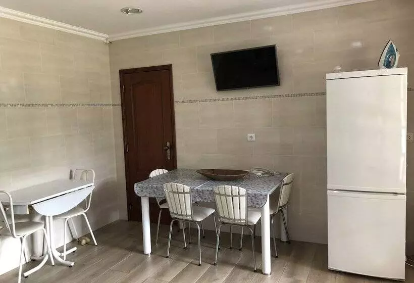 Aroeira’s Paradise Villa With Pool