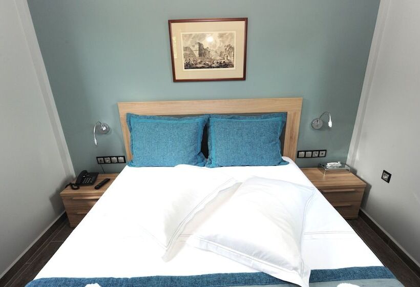 בית מלון כפרי Castle View Bungalows