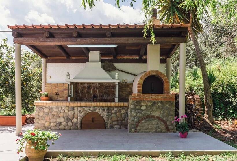 Liofyto House Private Garden