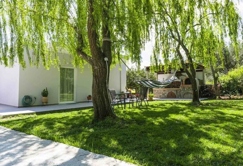 Liofyto House Private Garden