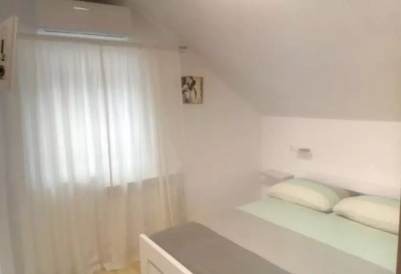 پانسیون Guesthouse Abrlic