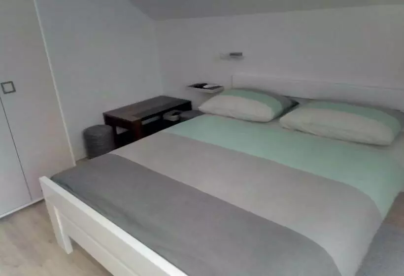 پانسیون Guesthouse Abrlic