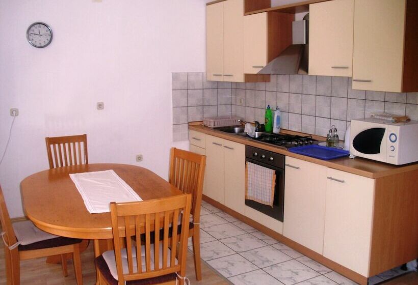 پانسیون Guesthouse Abrlic