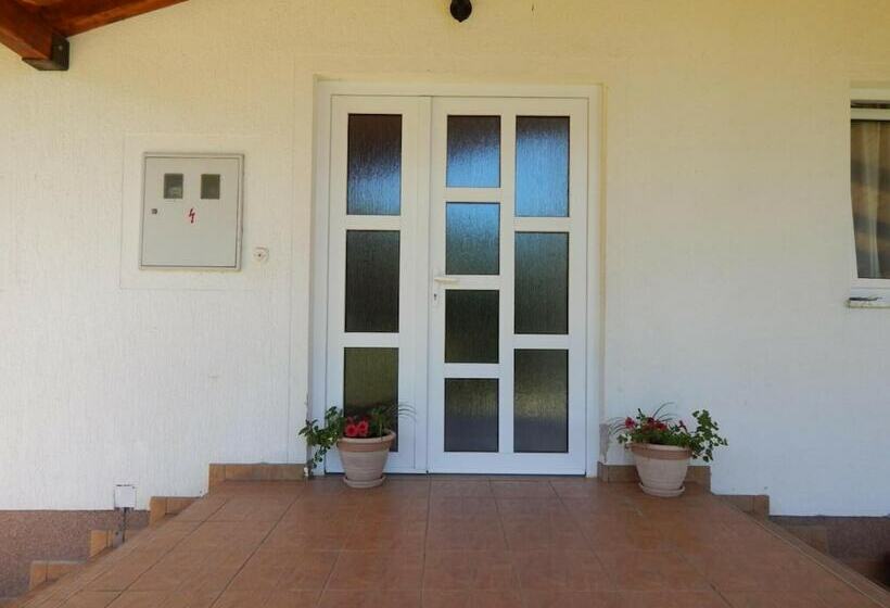 پانسیون Guesthouse Abrlic