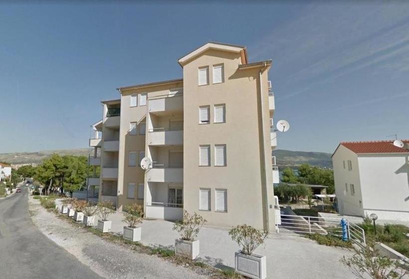 Apartments By The Sea Mastrinka, Ciovo   15226