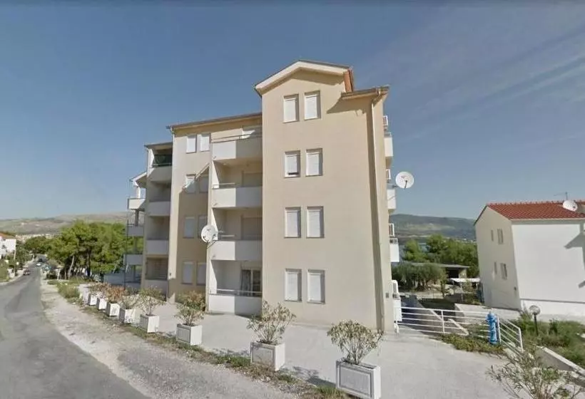 Apartments By The Sea Mastrinka, Ciovo   15226