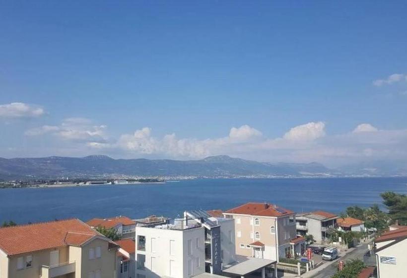 Apartments By The Sea Mastrinka, Ciovo   15226