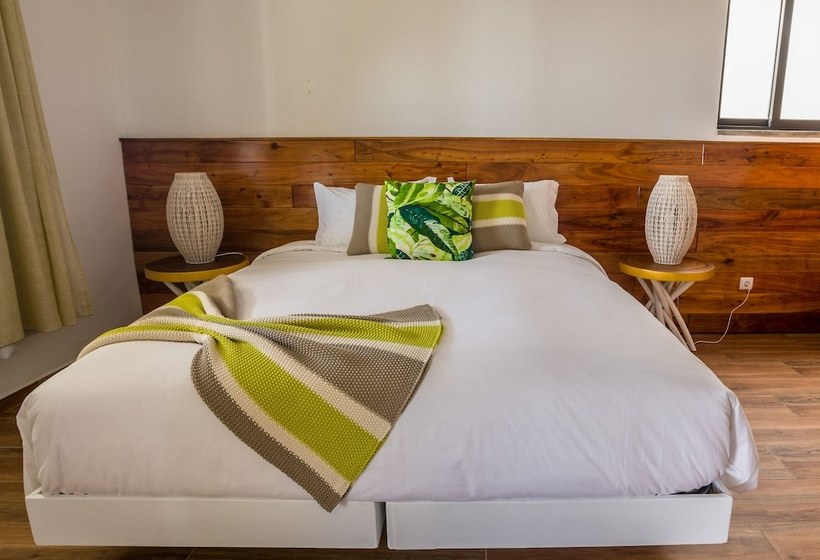 Casa Dos Lagos   Rral Nº 2187