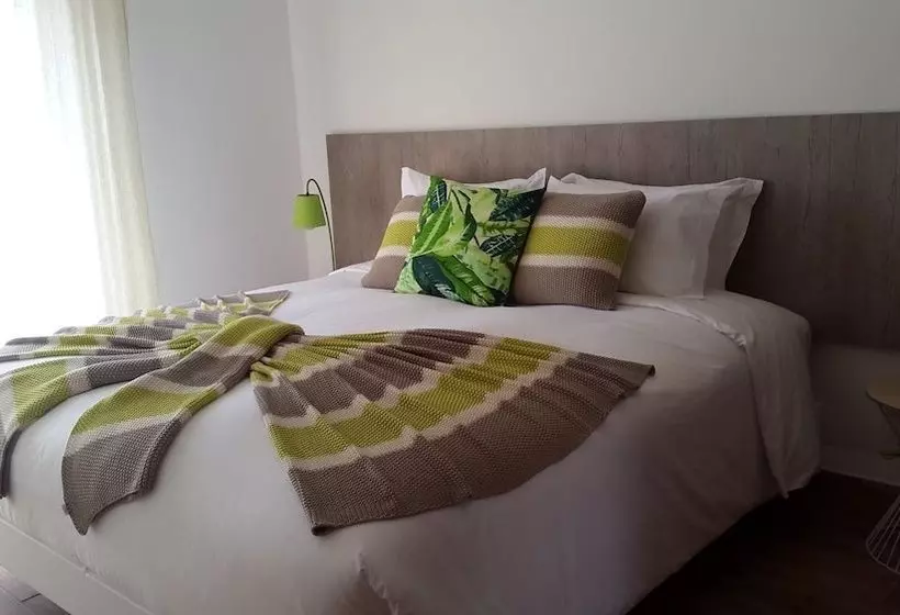 Casa Dos Lagos   Rral Nº 2187