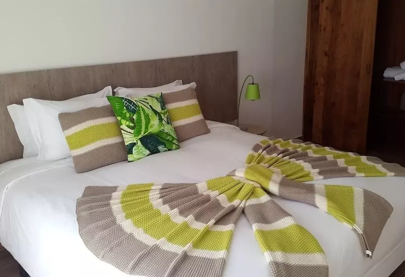 Casa Dos Lagos   Rral Nº 2187