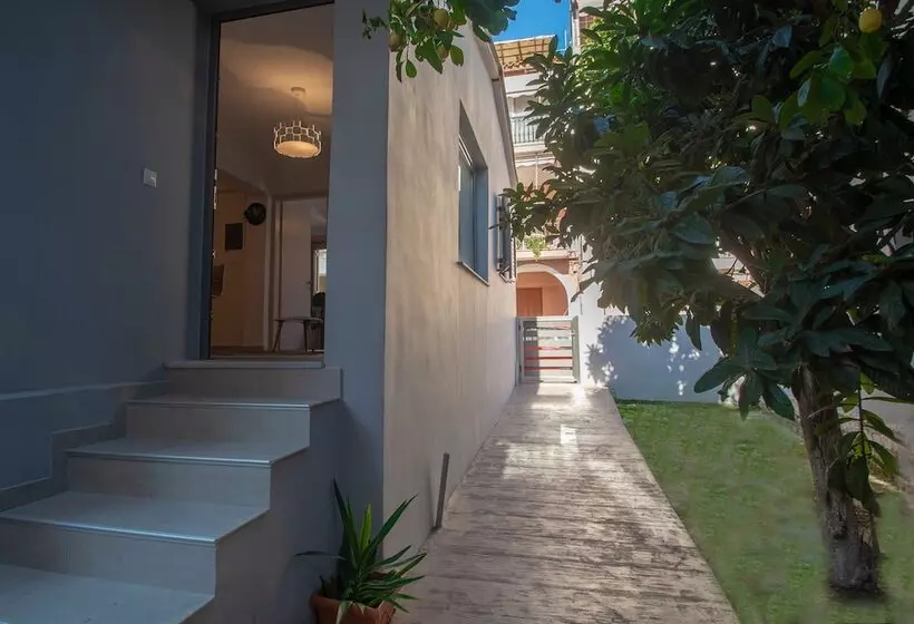 Ithaka Deluxe Home