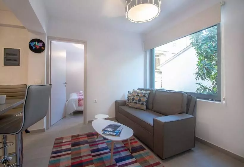 Ithaka Deluxe Home