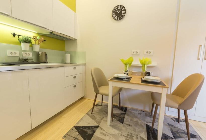 Miró Studio Apartments Zagreb