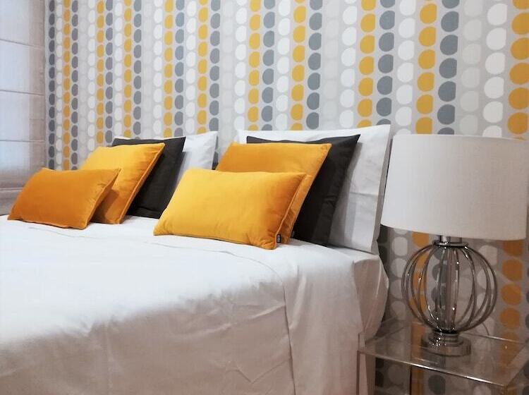 North Star Flats @ Dom Luís I Bridge