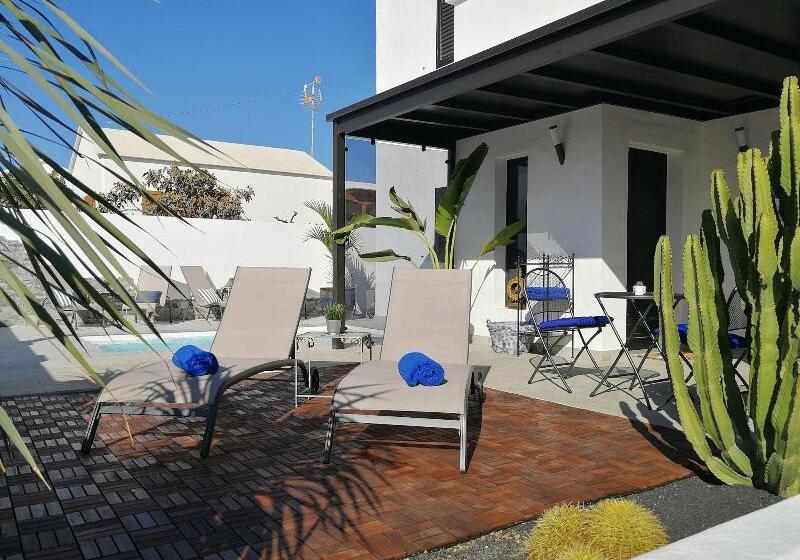 بنسيون Magma Rooms Playa Honda