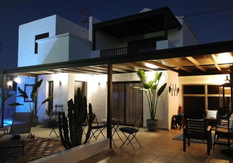 بنسيون Magma Rooms Playa Honda