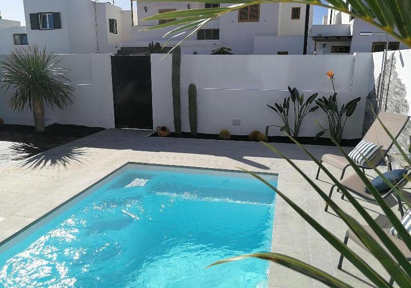 بنسيون Magma Rooms Playa Honda