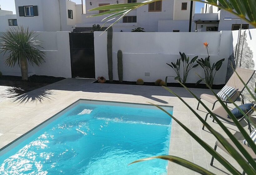 بنسيون Magma Rooms Playa Honda