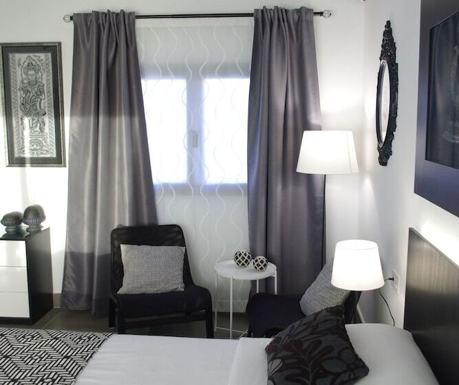 بنسيون Magma Rooms Playa Honda