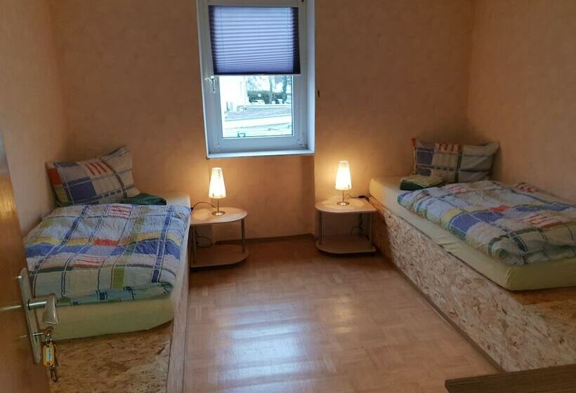 פנסיון Monteurzimmer Hoffmann