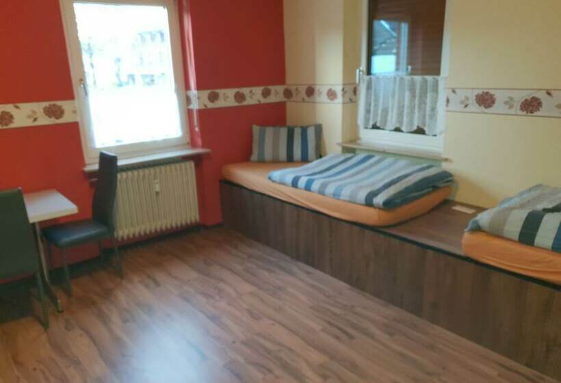 פנסיון Monteurzimmer Hoffmann