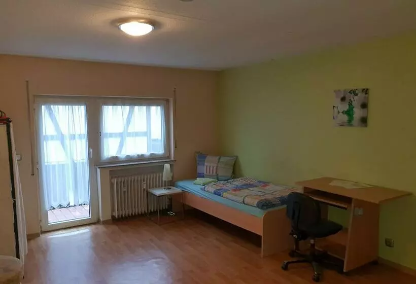 ペンション Monteurzimmer Hoffmann