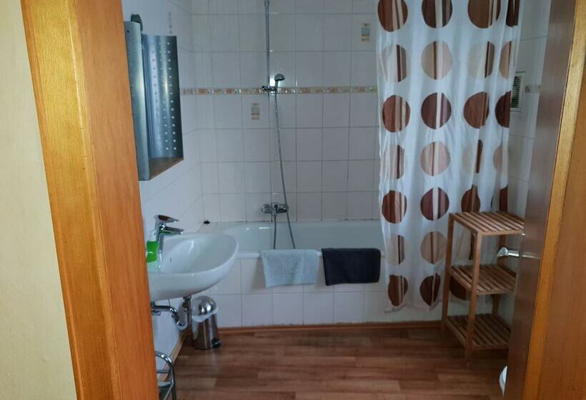 פנסיון Monteurzimmer Hoffmann