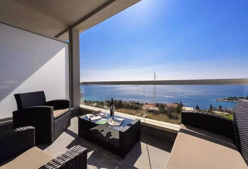 Viktorija Apartment
