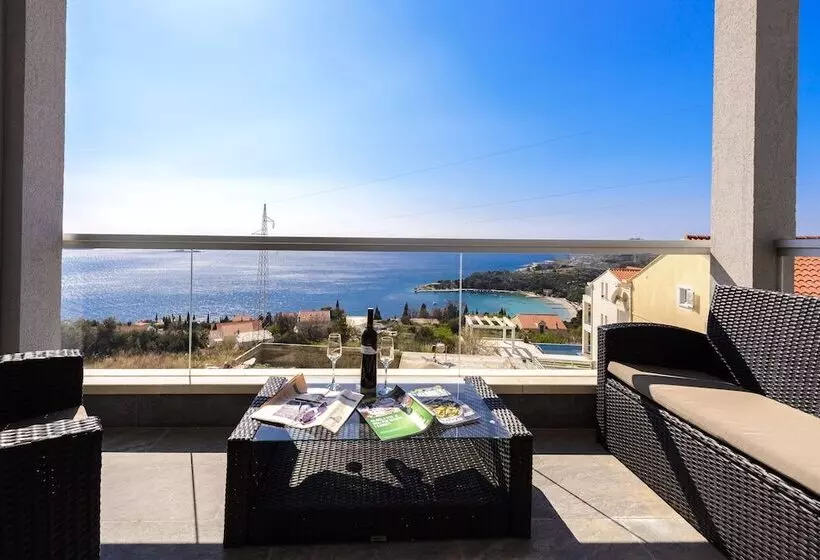 Viktorija Apartment