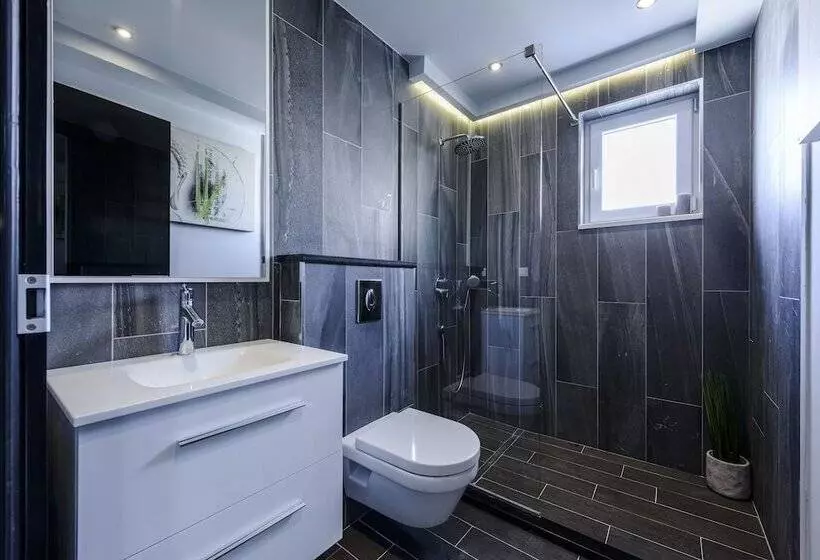 Viktorija Apartment
