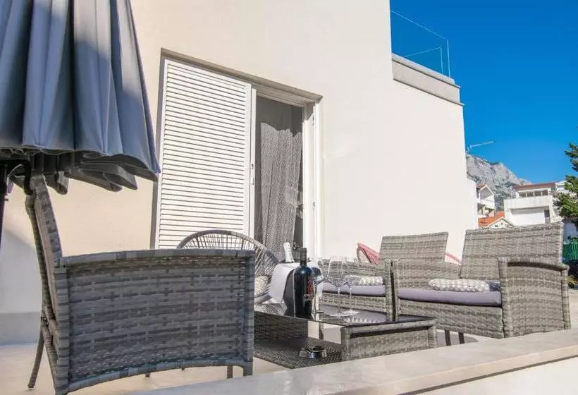 Villa Lile