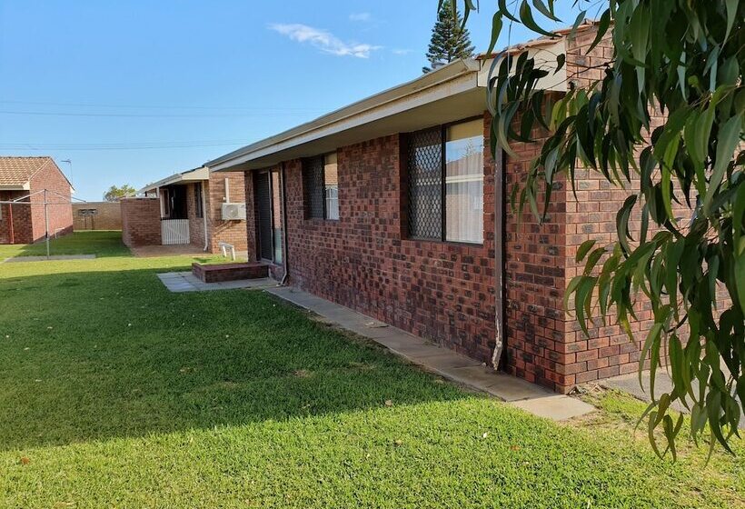 Ocean Beach Chalet 18