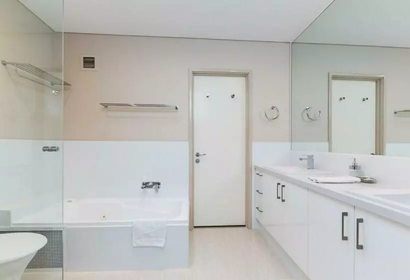 The White Pearl Penthouse