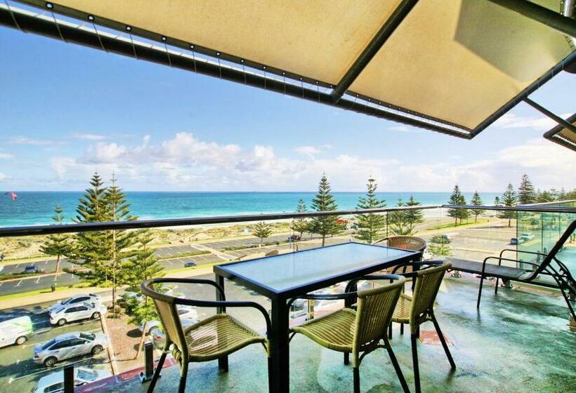 The White Pearl Penthouse