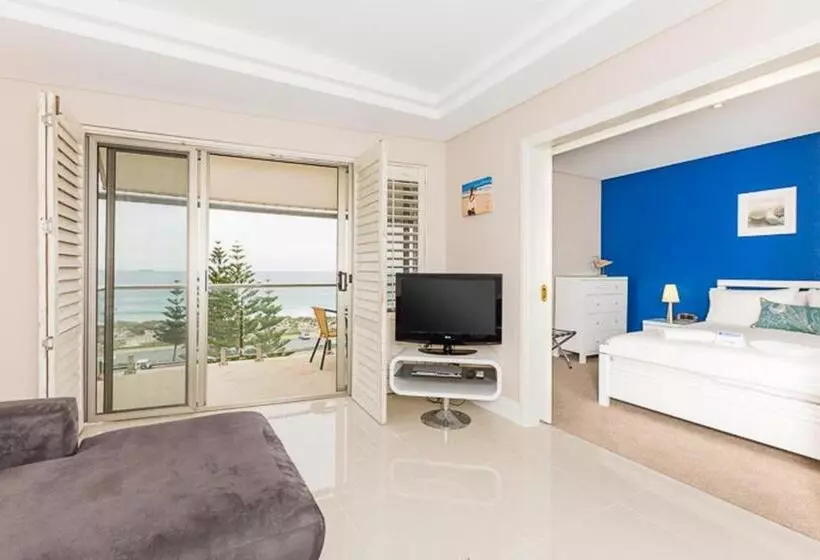 The White Pearl Penthouse