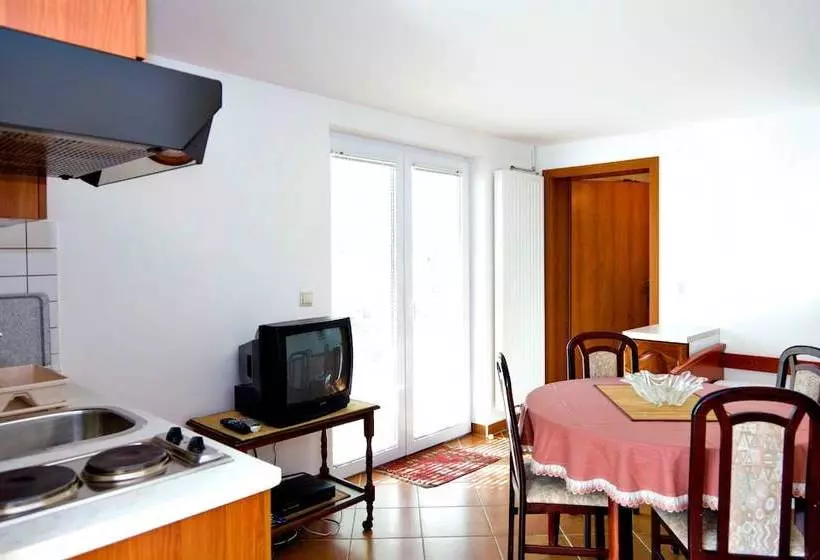 Apartments Sladojevic