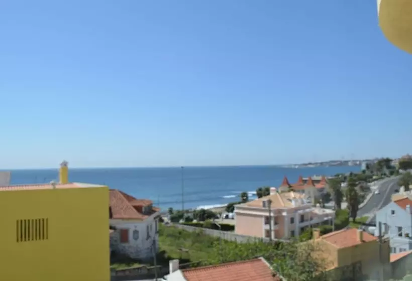 Cozy Apartment In Estoril