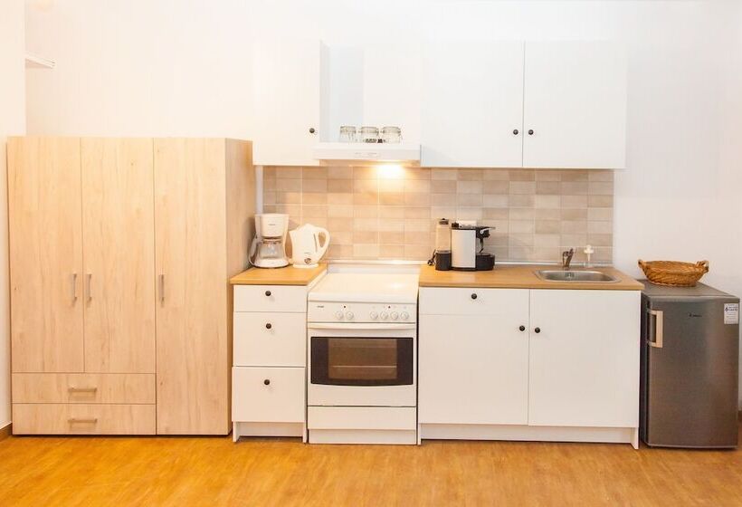 Glyfada Square Modern And Cozy Apartment