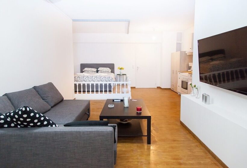 Glyfada Square Modern And Cozy Apartment