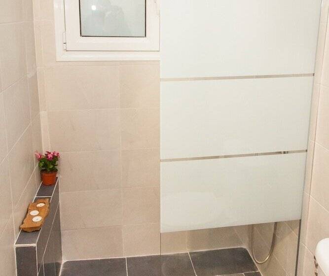 Glyfada Square Modern And Cozy Apartment